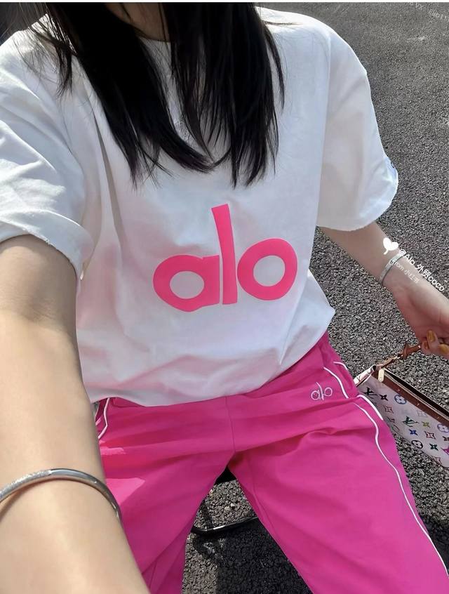 Alo 撞色字母厚版印花短袖#