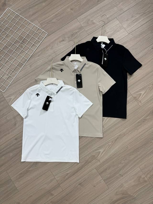 丶上新 迪桑特速干Polo衫 细节图 迪桑特夏男士女士同款运动休闲翻领短袖Polo衫T恤 适宜春夏穿着的轻薄短袖 高品质运动属性面料制成，触感细腻柔软，轻盈透气