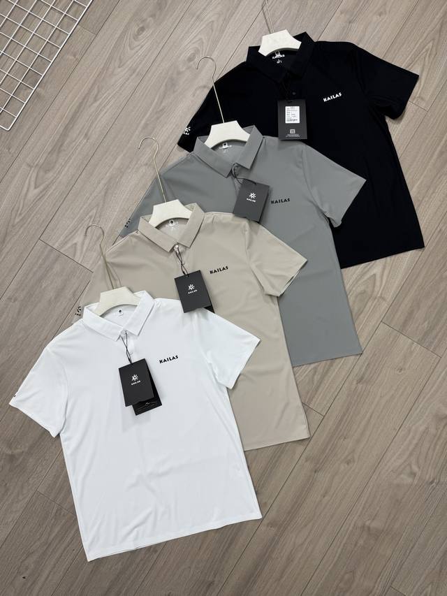 丶上新 凯乐石速干Polo衫 细节图 凯乐石夏季新款运动休闲翻领短袖Polo衫T恤 适宜春夏穿着的轻薄短袖 高品质运动属性面料制成，触感细腻柔软，轻盈透气，自然