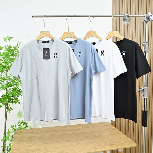 上新： 米 款号：5303# On昂跑 2025年夏季基础硅胶Logo高弹纯棉圆领短袖T恤 精选高弹纯棉面料，触感丝滑细腻，兼具透气性与快干特性，让肌肤时刻保持