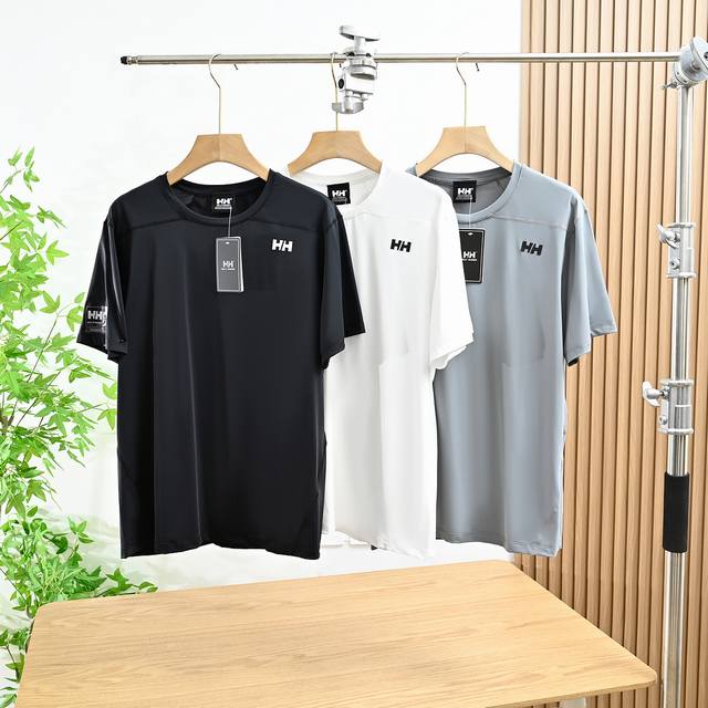 上新： 米 款号：85301# 海丽汉森 Helly Hansen Hh 2025夏新款休闲防晒短袖T恤男士上衣，轻量透气，户外王者，品质不是吹的！ 纯原撤柜订