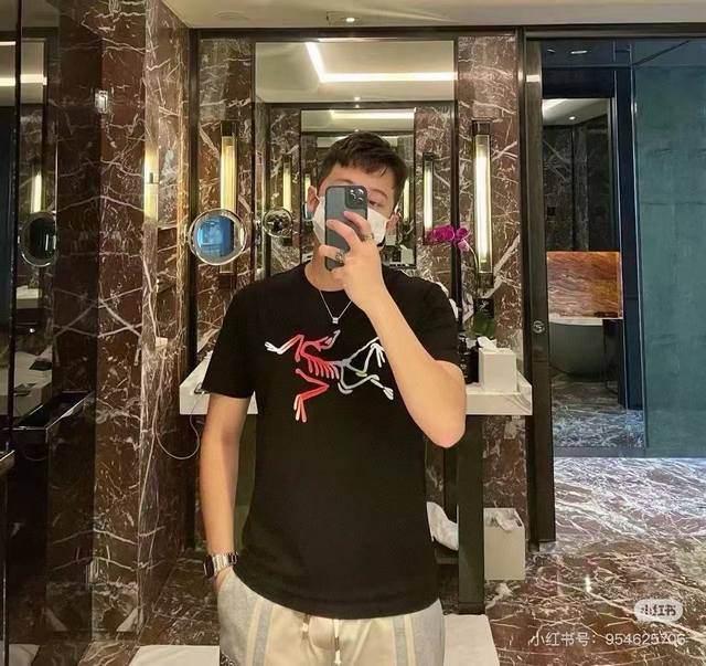 始祖鸟 Arc'teryx 24Ss 新款彩色鸟渐变印花 宽松男女同款圆领纯棉短袖T恤 宽松版，330G全棉精梳棉，品质超赞 颜色： 黑色 尺码M-L- Xl