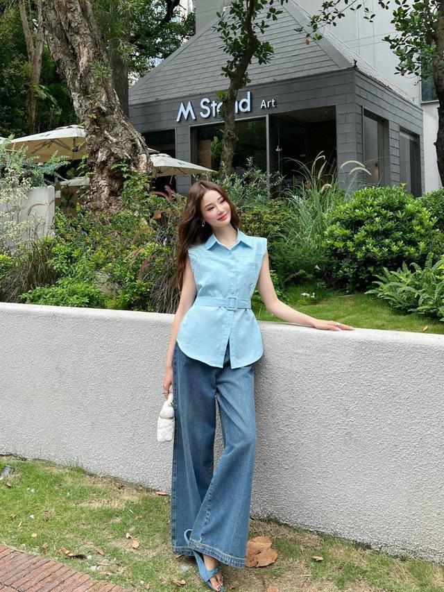 Loewe罗意威口袋Logo刺绣翻领垫肩无袖衬衫配腰带 款号：25670706089 颜色：白色 藏蓝 天蓝 尺码：Sml S码80-95斤 M码95- 斤 L