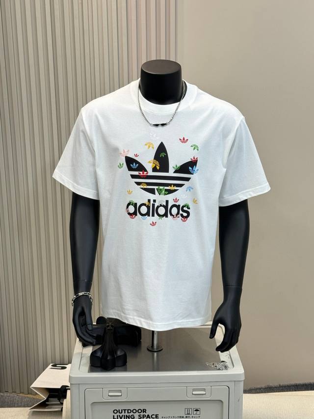 2333 Adidas 阿迪达斯 三叶草 彩色胸前印花男女情侣款短袖T恤 小红书热门爆款，明星网红同款穿搭，男女日常通勤穿搭必备单品！ 高品质260克高克重双纱