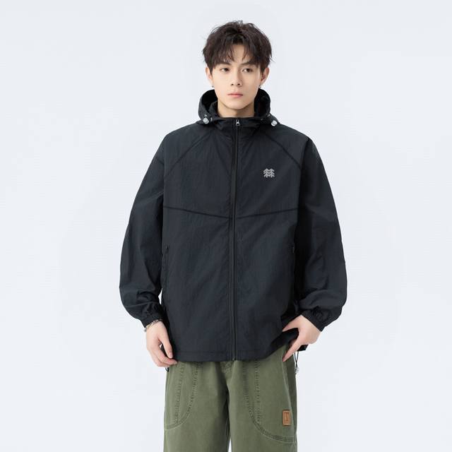 Kolonsport可隆 25城市骑行戶外运动登山透气Upf +防晒服拼接设计情侣款连帽皮肤衣。 高端货，区别市场通款，科技速干防紫外线面料打造 公司贸易渠道！
