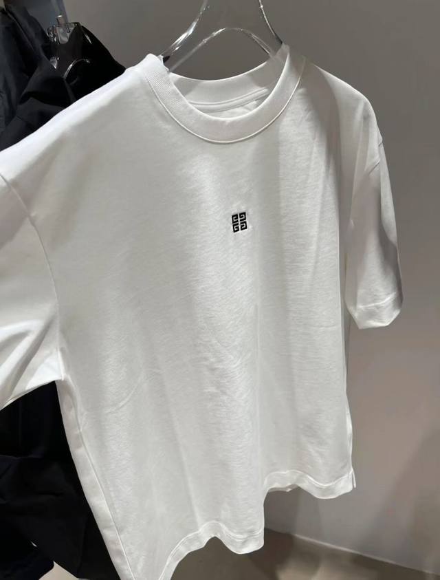 Givenchy纪梵希4Glogo精致刺绣圆领重磅T恤短袖 黑白两色超好搭配百搭款式简约经典单穿，内搭都不再单调清爽干净男女同款 这T恤我爱它一万年啊啊！！30