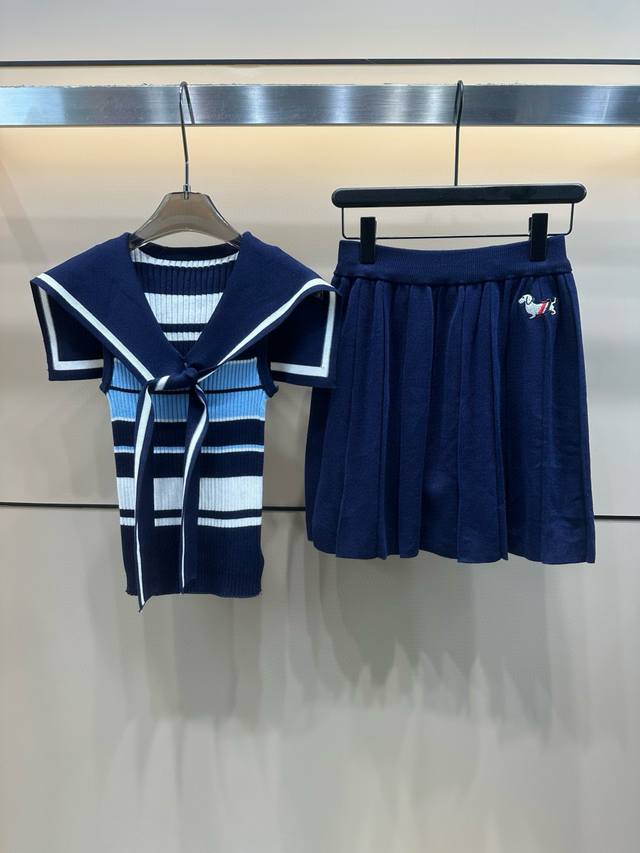 Thom Browne Tb小狗刺绣半裙海军风背心针织套装 款号：25670106107 颜色：蓝色 尺码：均码 80-125斤