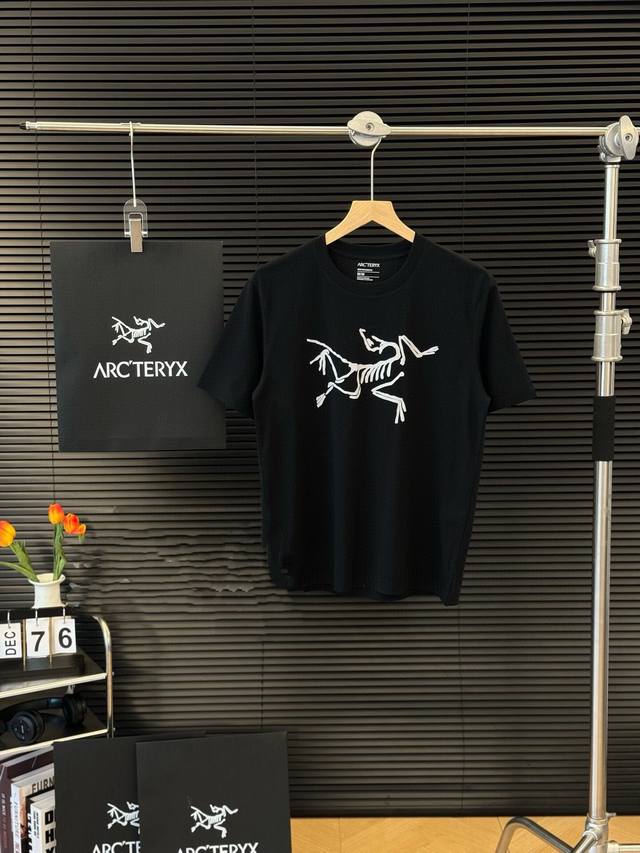 无痕压胶款 Arcteryx 始祖鸟经典基础款情侣款短袖T恤，男女同款，最火的鸟家系列，你值得拥有绝佳夏季穿搭必备单品 经典百搭永不过时系列，男女同款 情侣可搭