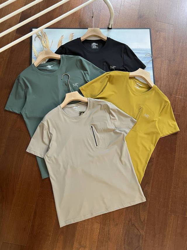 供 。控90Arc‘Teryx 始祖鸟机能三防面料速干T桖 官网同步-Arc‘Teryx 始祖鸟休闲户外男款 吸湿 冰感排汗速干T桖 这款圆领衫设计简约， 适合