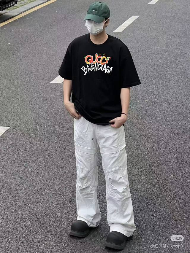 Balenciaga Gucci 巴黎世家 联名古驰 25Ss 彩色印花短袖 高版本 重工 短袖T恤 顶级用料量发售！ 面料：250克 双纱双股用料 预缩定型