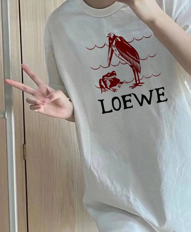 Loewe 罗意威 25Ss 啄木鸟印花短袖 高版本 重工 短袖T恤 顶级用料 限量发售！ 面料：250克 双纱双股用料 预缩定型 具有良好的吸汗性.可以保持干