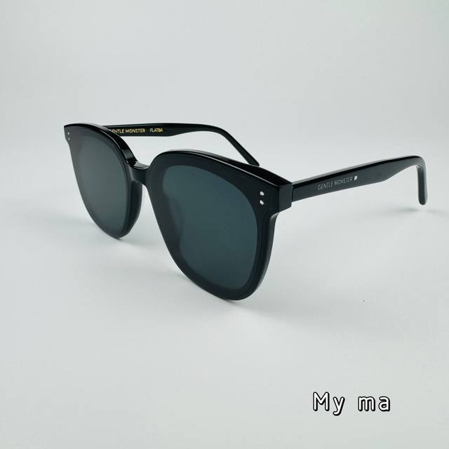 供 1:1顶级版本 货号：Jh282813 型号: Myma Gentle M0Nster 新款新鲜出炉啦，今年夏天人手必备的一款墨镜 Myma 方圆镜框，百搭