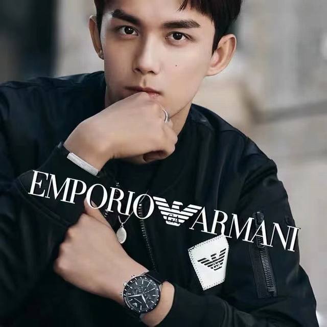 吴磊同款 Emporio Armani 阿玛尼 黑骑士三眼计时日历时尚简约气质石英手表Ar11243 都市新贵，型格兼具 时尚三眼X酷黑表盘搭配银色刻度和别致三