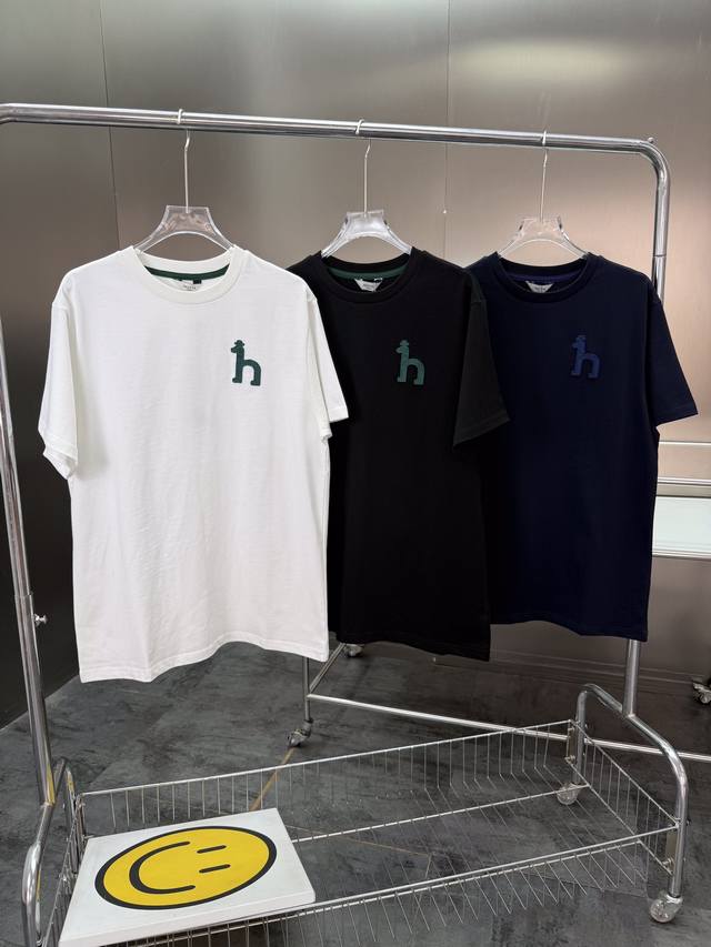 100%棉 Hazzys哈吉斯2025夏季新款休闲宽松，白色，黑色，藏青色。棉质短袖T恤男2025夏季男士简约款商务休闲风英伦通勤舒适风圆领短袖纯棉T恤纯棉圆领