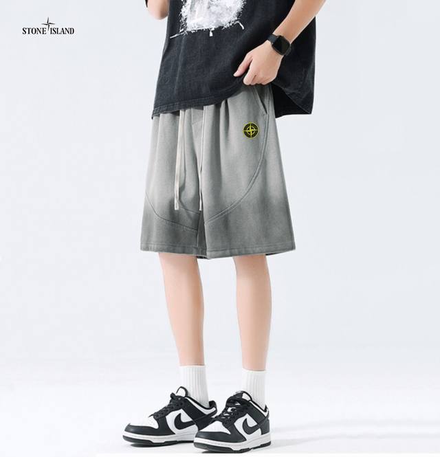 Stone Island石头岛 夏季宽松透气针织潮流五分运动短裤 男女百搭潮款 网络人气爆款∽ 高品质健舒适透气针织面料 大厂流水作业 球场户外运动风独特设计