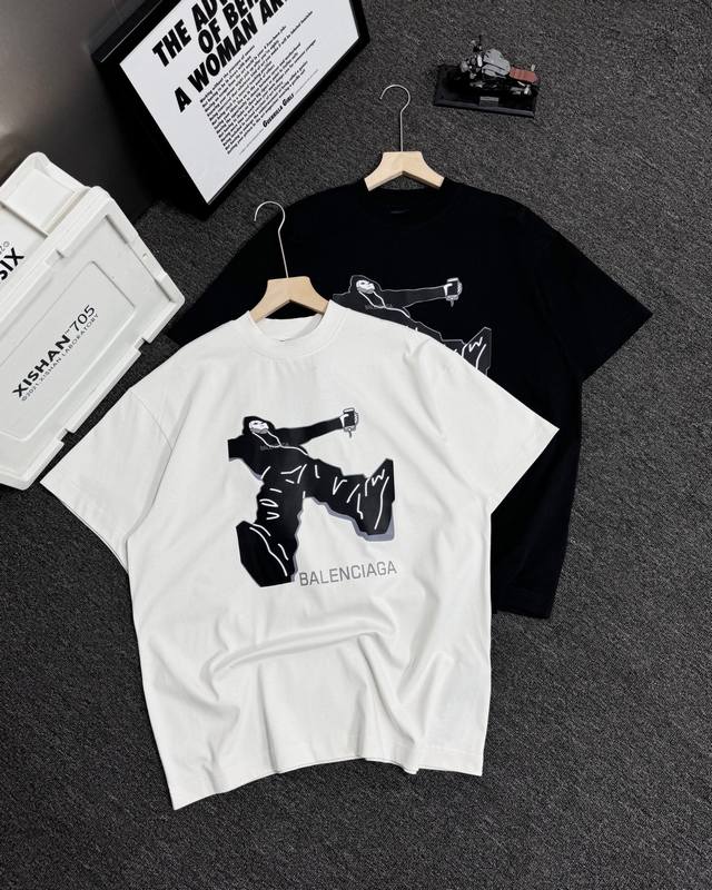 巴黎世家25Ss猩猩直喷印花短袖# Balenciaga巴黎世家 面料采用260G巴黎专用双纱*高克重1比1双纱罗纹 前后幅采用进口康丽直喷机直喷白癦工艺 Os