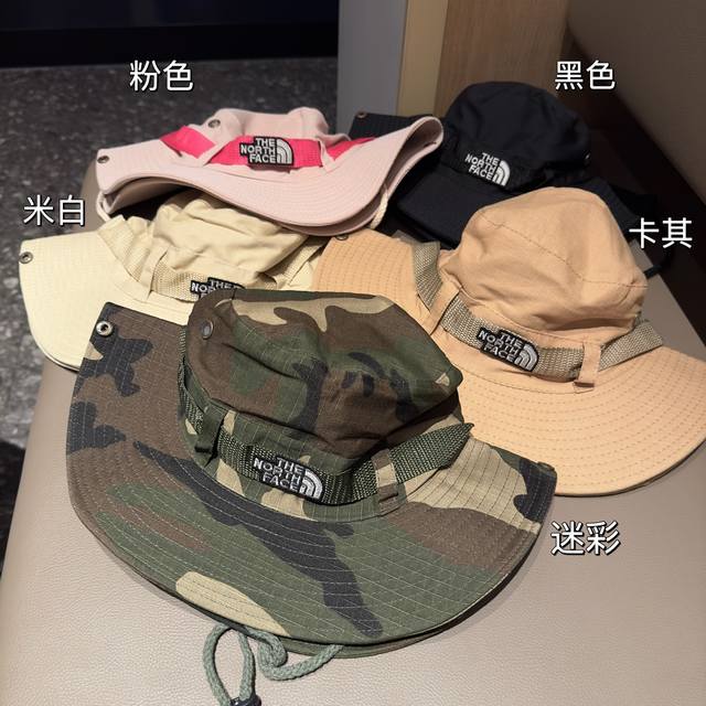 北面新款男女情侣款渔夫帽，春夏新款防晒速干透气携式盆帽登山帽。客供材质具有较好的防水透气性，轻量化的设计轻若无感，快速凉感透气不闷热，可调节帽围适合不同头围，加