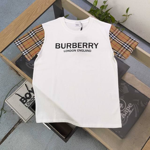 高版本 2025新款Burberry巴宝莉拼接格子袖子图案Logo字母印花休闲情侣圆领短袖T恤，采用32支双纱精梳纯棉爽滑手感，纯棉不起球不起毛，面料厚度240