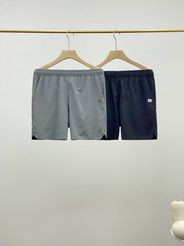 克隆 Kolonsport*男士速干短裤爆款来袭户外健身运动款短裤！ 款号： 8268 采用环保健康的科技面料，目前是 最先进的面料之一！亲肤柔软！防泼水！舒适
