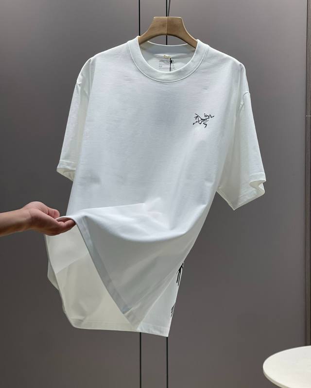 顶级版本 认准330G高克重 Arc'teryx 始祖鸟创意系列夏季新款宽松情侣款短袖T恤 款号：C7035 颜色: 黑色 白色 细节版本一比一复刻 重磅专柜最