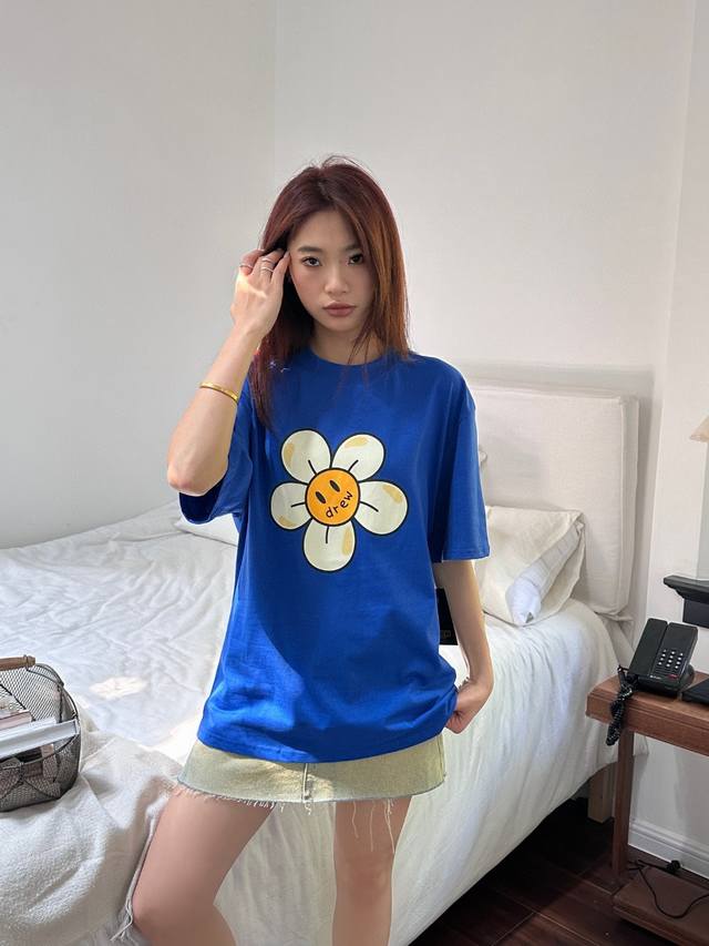 顶级版本 Drew House 新款花瓣笑脸印花短袖T恤宽松版男女同款” 按Dw原版1:1复刻从面料到辅料全部跟Zp保持一致，面料：采用高级定制的32支240克