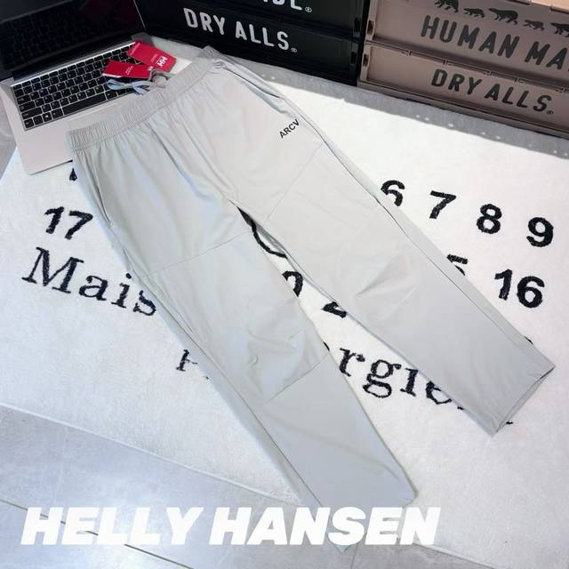 Helly Hansen海丽汉森Hh25新春男士城市户外舒适轻薄梭织长裤 -面料：采用原版一比一定织定染4D超薄梭织面料。爽滑、柔软、垂顺，透气，面料真的非常舒