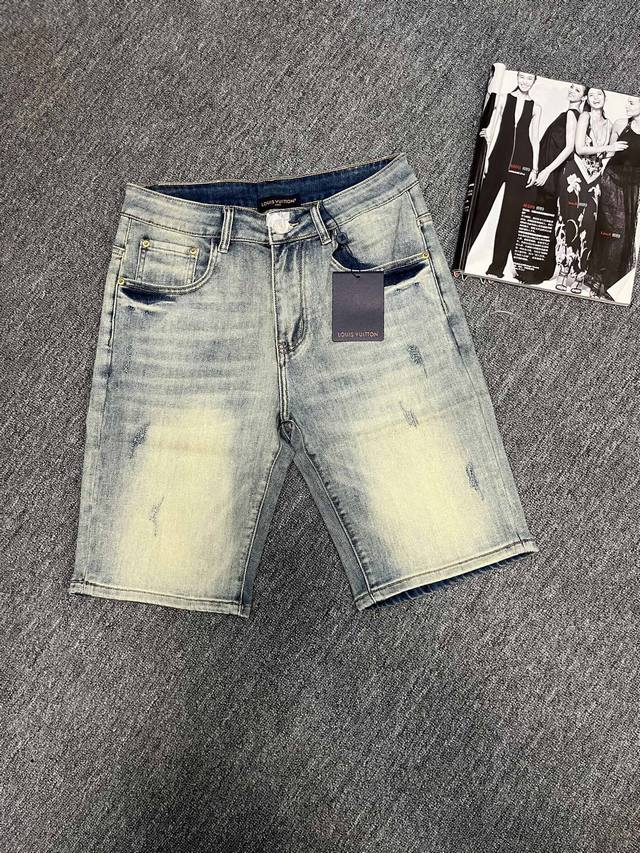 Lv路易威登Louis Vuitton 驴家最新超柔牛仔裤短裤 驴家顶级用料超柔高棉水洗牛仔面料每一件水洗费用高达常规工艺三倍之多 触感极致细腻 质感非常好 全
