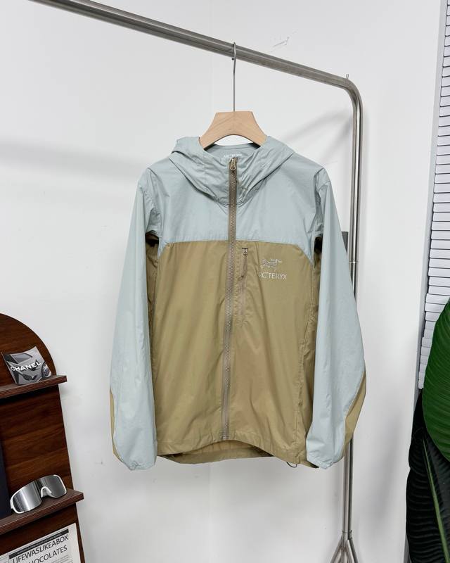 始祖鸟 Squamish Hoody防晒皮肤衣 1始祖鸟25年夏季新品情侣款跑步系列运动健身夜跑夏季透气梭织上衣外套 机能薄型夹克小冲锋衣皮肤衣防晒衣！ 2男女
