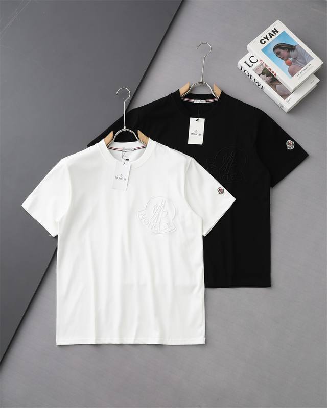 高品质 Moncler 蒙口Loog字母刺绣新款T桖！ 25Ss夏季新品，官网旗舰店同步开售，M家Loog拼色刺绣，袖口手臂章仔刺绣小标，非二次开发，原版成型，