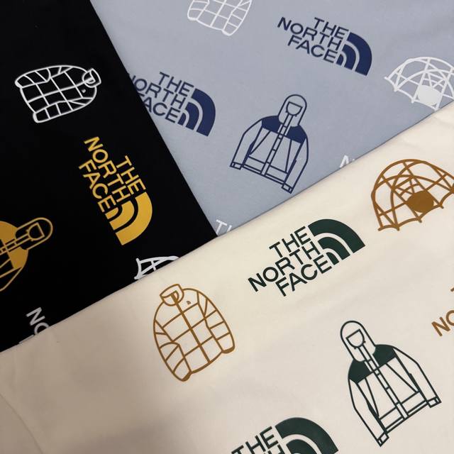 The North Face 北面Tnf字母T恤情侣户外舒适透气运动夏季新款纯棉短袖 260G新疆长绒棉面料，触感如云朵般柔软亲肤，3D立体剪裁搭配微宽松版型，