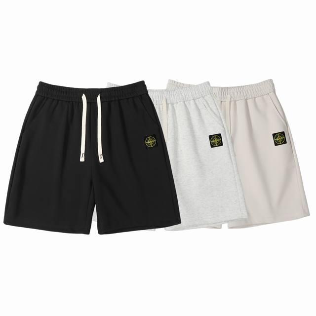 上新 Stone Island 石头岛25Ss新品徽章圆盘刺绣Logo百搭休闲短裤，三色可选。经典百搭永不过时，夏季出行必备百搭短裤 高品质纯棉面料，上身舒适透
