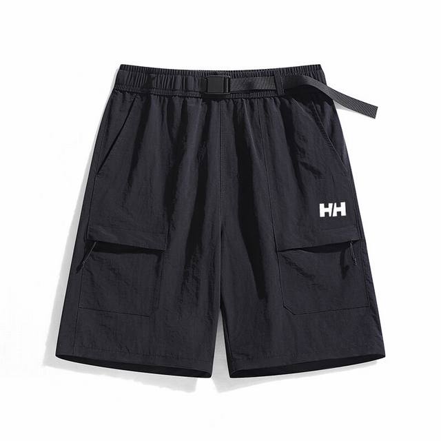 海丽汉森25Ss新款高品质休闲工装短裤！ 裤子版型宽松 细节完美 采用梭织面料耐磨耐脏 立体裁剪宽松版型 进口印花反复水洗不会开裂脱落，男女同款情侣款 颜色:黑