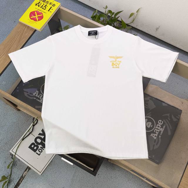 上新 款号：Dg25624 2025新款Boylondon烫金老鹰翅膀朋克风字母Logo图案印花休闲情侣短袖T恤，经典图案设计，朋克不羁！！采用250G克重纯棉