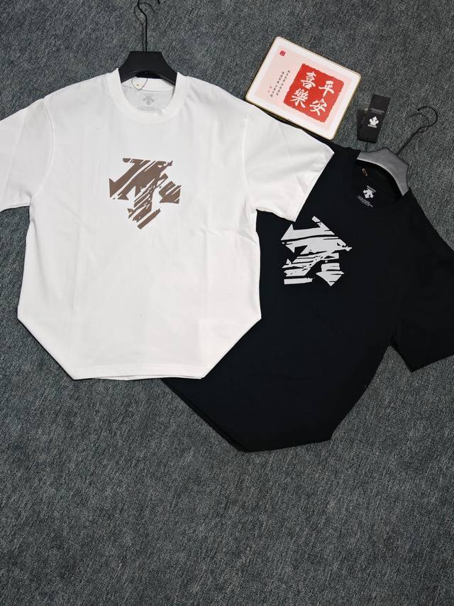 9646 Arc'teryx始祖鸟 个性字母Logo 休闲运动短袖T恤 -前幅的图案是始祖鸟设计款，印花采用进口胶浆工艺，经过对印刷网版进行技术处理，加了牢固度