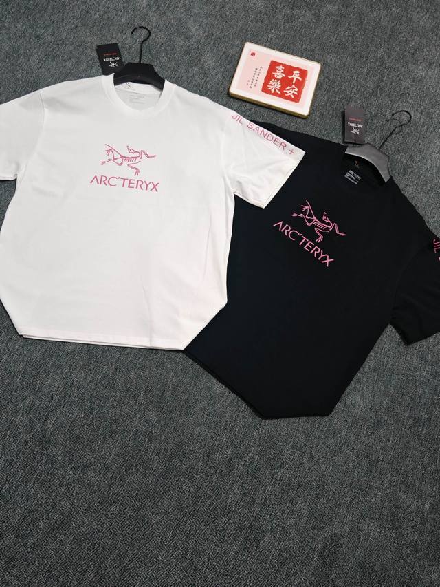 9654 Arc'teryx始祖鸟 个性字母Logo 休闲运动短袖T恤 -前幅的图案是始祖鸟设计款，印花采用进口胶浆工艺，经过对印刷网版进行技术处理，加了牢固度