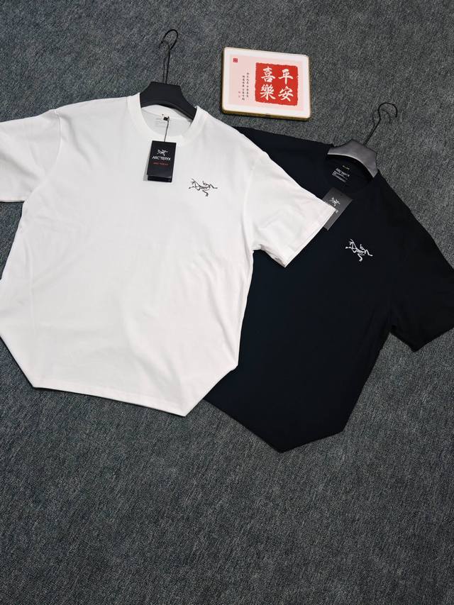 9650 Arc'teryx始祖鸟 个性字母Logo 休闲运动短袖T恤 -前幅的图案是始祖鸟设计款，印花采用进口胶浆工艺，经过对印刷网版进行技术处理，加了牢固度