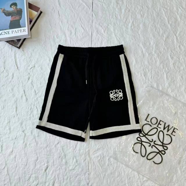 9966 罗意威刺绣拼接织带短裤！ 工艺超级复杂，成本高昂，只为最大程度还原Zp品质细节，定制编花全棉织带，编织紧致手感柔软！ 腰部使用松紧设计，无约束感！还有