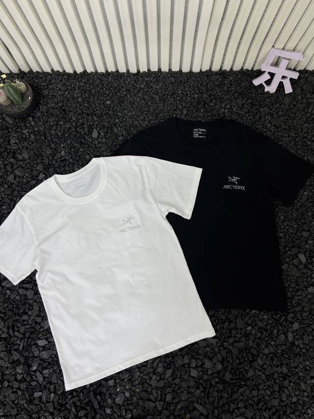 Arc'teryx 始祖鸟 System A Solarium 经典款休闲短袖T恤 男女同款 夏日炎炎，一件舒适又时尚的短袖T恤必不可少，可隆这款短袖绝对是你的