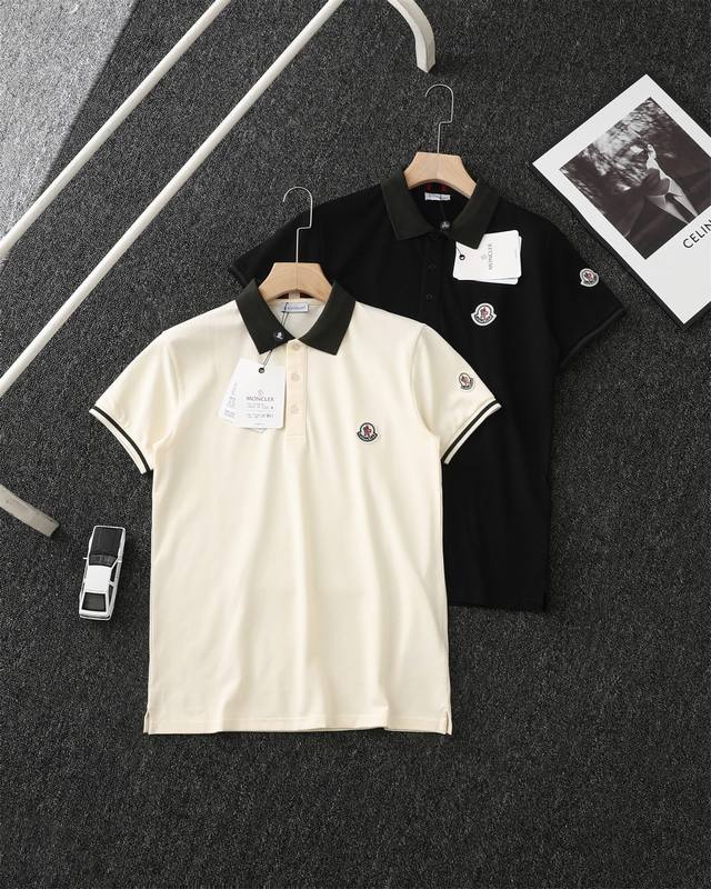 供 顶级复刻 Moncler蒙口官网同步上新 领口织带标识翻领Polo衫 -采用原版Zp一致定制索罗娜双珠地面料 螺纹同缸定染对格对纹零色差 Yb一样克重250