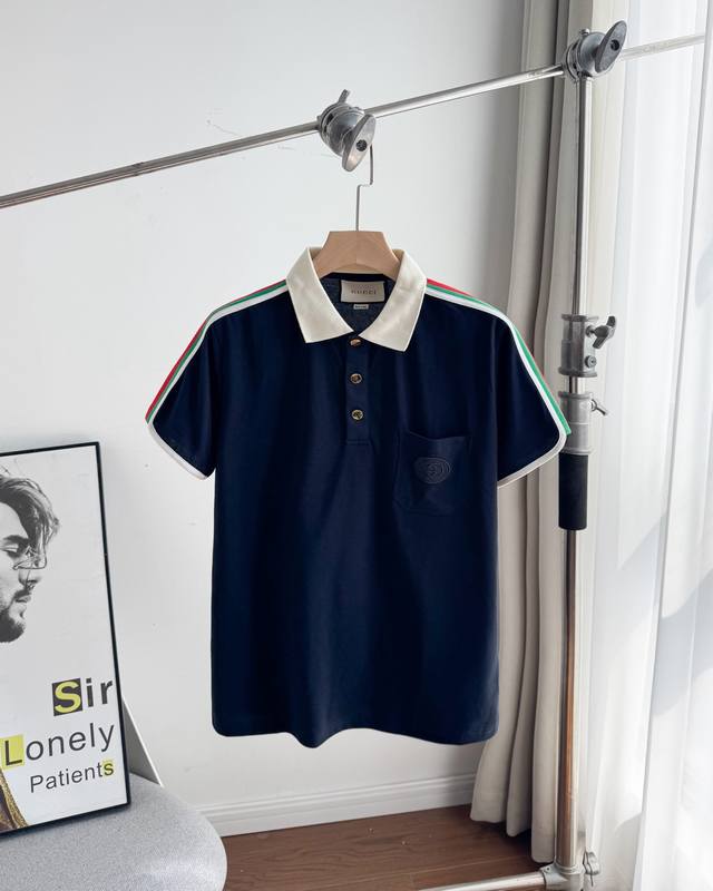 供 顶级复刻 古驰 2025Ss夏季新款字母Logo男士翻领Polo衫！经典商务男款，高端男装的天花板级别的商务男款！简约时尚大气不失优雅，单穿内搭体面过人，品