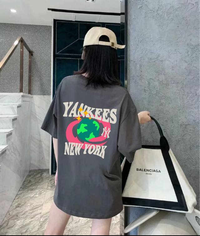Mlb Yankees-Ny地球家园圆领短袖半袖T恤 面料采用260克纯棉双纱食毛面料 双线二本针压线 久洗不变形 原版定制三标 高端进口印花 随意水洗 情侣可