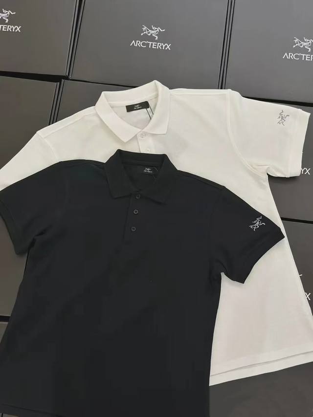 始祖鸟Arcteryx 2025Ss新款刺绣情侣休闲Polo衫短袖T恤 专柜还原顶级复刻 款式非常不错，商务通勤，经典Polo翻领设计，胸前经典鸟家重工刺绣标志