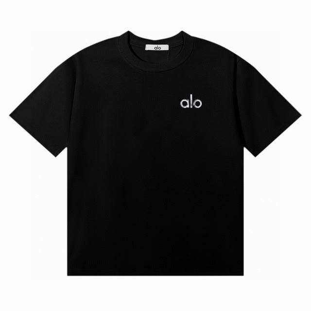 Alo简约硅胶字母短袖！黑色穿搭太休闲日常了！真的！谁穿谁好看！日常真的很好驾驭！爱了 宽松休闲就很适合日常穿，为夏天做足准备～ 从这件T恤子开启Ootd 简简