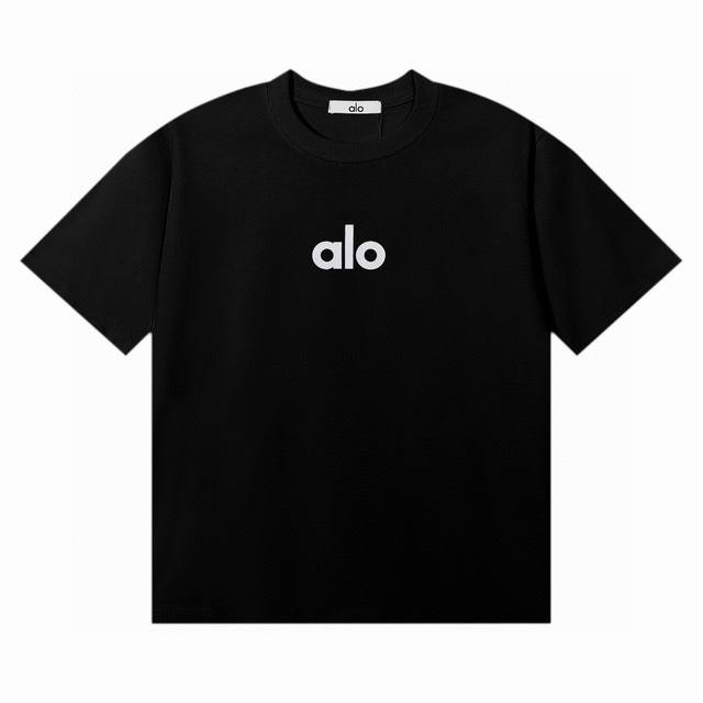 Alo简约印花字母短袖！黑色穿搭太休闲日常了！真的！谁穿谁好看！日常真的很好驾驭！爱了 宽松休闲就很适合日常穿，为夏天做足准备～ 从这件T恤子开启Ootd 简简