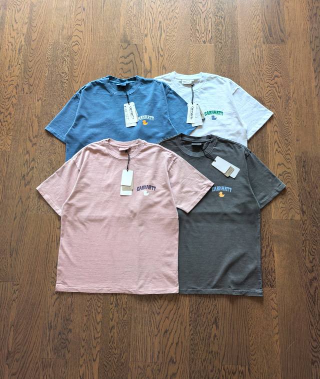 Carhartt Wip 小鸭子趣味印花短袖 重工水洗 + 260G高克重纯棉 可爱撞色小鸭图案 男女同款 趣味印花 小鸭图案打破沉闷，轻松吸睛 亮色设计 撞色