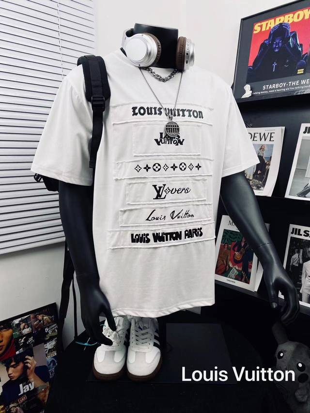 Louis Vuitton驴贴布重工印花男女休闲短袖T恤 高版本 不得不推荐一款非常受欢迎的硬货！260克双沙面料 上身贴合柔软 清清爽爽夏季你需要这样一件超百