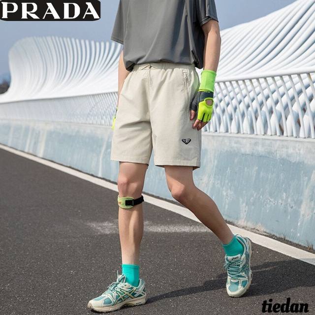 普拉达Prada夏季新款，男士高品质百搭舒适透气高级感户外休闲短裤，男士五分裤，休闲裤！ 颜色:黑色，骨白色，岩石灰，沙丘卡 尺码:M-2Xl