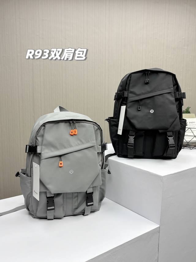 高货高货！Lululemon 2025夏季最新情侣款大容量通勤款防泼水斜拉链双肩包！旅行户外登山运动双肩包！适合任意场所的通勤款式，风雨无阻！进口复合牛津布，防