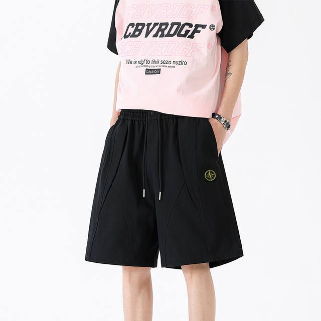 Stone Island 石头岛短裤夏季限定户外工装防水冲锋短裤五分沙滩裤，男女同款，小红书 Ins 抖音爆款，超人气单品，经典Logo，版型好看，上身有型，修