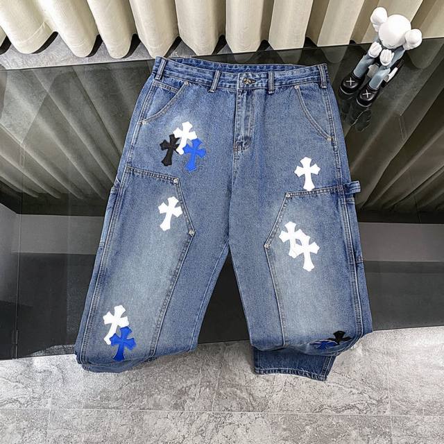 Ch克罗心Chromehearts 马来西亚限定款，太子爷同款限定工装牛仔裤 Mattyboy系列 黑，白，蓝拼皮工装裤伐木裤 柜价20W级别，贴布十字花点缀，